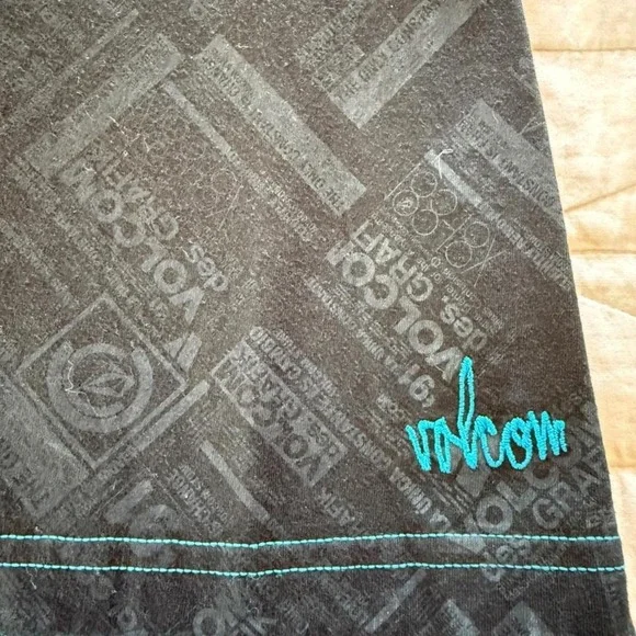 VOLCOM DES GRAFIK TEE - Picture 2 of 6